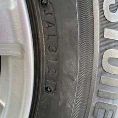 185/65R15 ブリヂストンVRX3 中古　そこそこミゾあります。購入確実な方値引き検討します。の画像