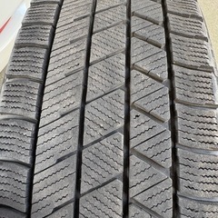 185/65R15 ブリヂストンVRX3 中古　そこそこミゾあります。購入確実な方値引き検討します。の画像