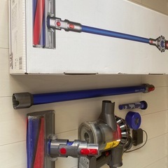 dyson v7fluffy ダイソン掃除機　動作確認済みの画像