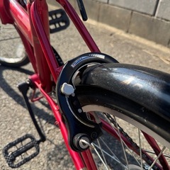 20インチ赤い折りたたみ自転車の画像