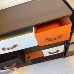 東京インテリア四段チェストの画像