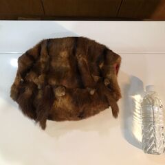 レトロ　毛皮　マフ　左右から両手を入れます。映画の主人公のように！の画像