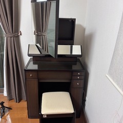 ドレッサー　化粧テーブルの画像