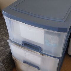 3段衣装ケースの画像