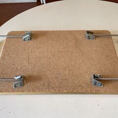 ノスタルジックなミニテーブルの画像