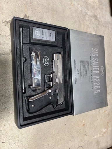 東京マルイ　SIG SAUER P226