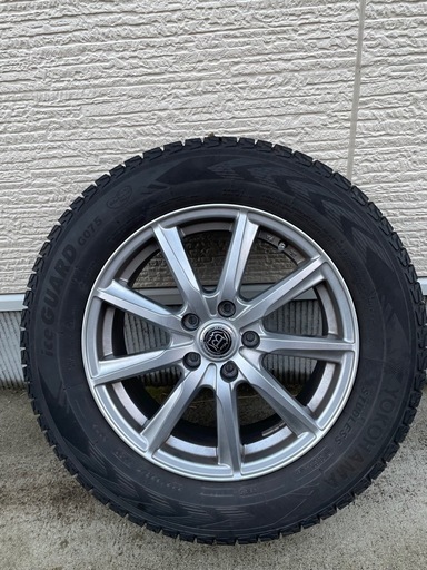 スタッドレスタイヤ4本SUV