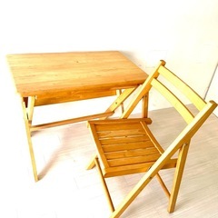 木製　折りたたみテーブル　イスのセットの画像