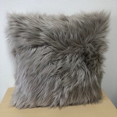 フェイクファー　クッション　47×47cmの画像