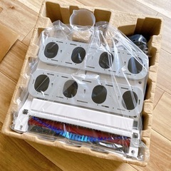 livease リヴィース　コードレスごみ取り電動モップ　滴水機能付き　新品の画像