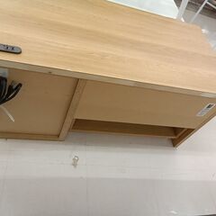 リユースのサカイ栃木店★ジモティ割あり★  テーブル ベージュ W90×D45×H42.5 クリーニング済み TC11579★ジモティ割★店頭ご購入の際に「ジモティを見た」と言っていただくとジモティ限定価格（掲載価格の10%OFF）でご購入が可能です。 ぜひ店頭にてスタッフまでお伝えくださいませ。  --------------の画像