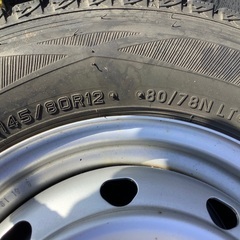 145/80r12 ダンロップスタッドレスタイヤホイール付き４本　エブリィ　ハイゼット　スクラム　ミニキャブ　アクティ　サンバー　ＮＶ１００クリッパーの画像
