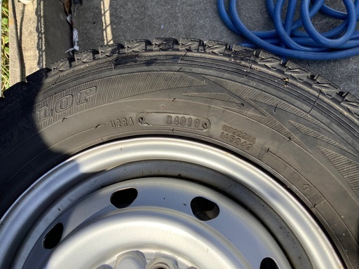 145/80r12 ダンロップスタッドレスタイヤホイール付き４本　エブリィ　ハイゼット　スクラム　ミニキャブ　アクティ　サンバー　ＮＶ