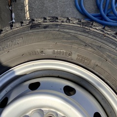 145/80r12 ダンロップスタッドレスタイヤホイール付き４本　エブリィ　ハイゼット　スクラム　ミニキャブ　アクティ　サンバー　ＮＶ１００クリッパーの画像