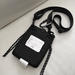 A.P.C ショルダー　ミニサコッシュ　カラビナつき付きの画像