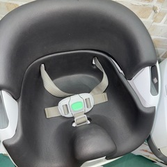 ingenuity インジェニュイティ  ベビーチェア  グレー 2台 セット売り 箱付き 説明書あり 付属品は写真通り  使用に伴う細かな傷汚れなどがございます 中古品にご理解のある方をお待ちしております 神経質な方はお控えください。の画像