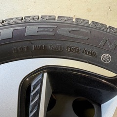 スタッドレスタイヤ、ホイール付き（シエンタ等）15インチPCD100 5穴の画像