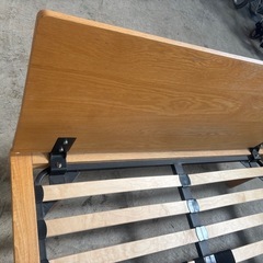 【配達可能】半年間のみ使用。無印良品　幅145cmダブルベット　ベッドフレーム  ヘッドボード　脚　オーク　ヘッドボードの画像