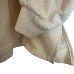 Earth アイボリー フード付きパーカー サイズFの画像