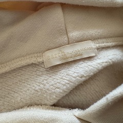 Earth アイボリー フード付きパーカー サイズFの画像