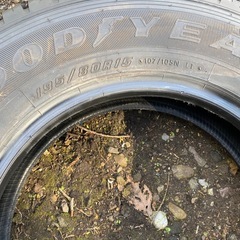 ハイエース用タイヤ4本1セット　195\80\15純正サイズの画像