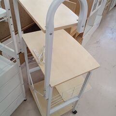 リユースのサカイ栃木店★ジモティ割あり★  ワゴン ベージュ/ホワイト W60×D44×H35.5 クリーニング済み TC11580の画像