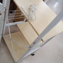 リユースのサカイ栃木店★ジモティ割あり★  ワゴン ベージュ/ホワイト W60×D44×H35.5 クリーニング済み TC11580の画像