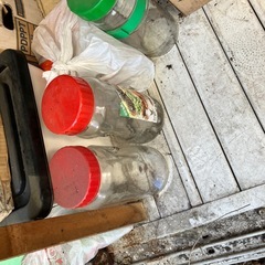 （17日朝まで）ガラスの瓶　梅酒などつけるの画像