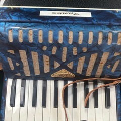 トンボ楽器製作所   アルト・アコーディオンの画像