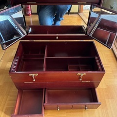 化粧台！コンセントあるのでコテも使えます！！の画像