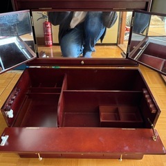 化粧台！コンセントあるのでコテも使えます！！の画像