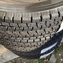  145/80r12 ４本 ヨコハマ新品未使用スタッドレスタイヤ　の画像