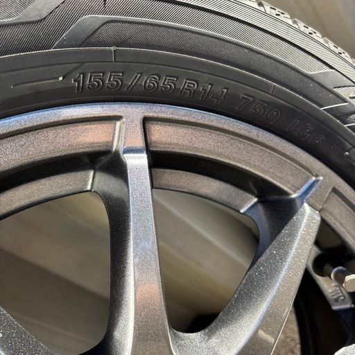 155/65 R14  冬タイヤ　アルミ付き　4本　
ヨコハマ『決定商談中) 