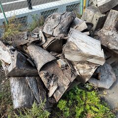 ◤◢◤薪などに 薪材・木材・古民家解体建築材 等の画像