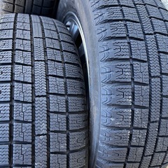 スタッドレスタイヤホイールの画像