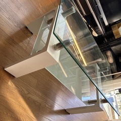 ガラステーブルの画像