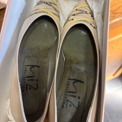 MIZ パンプスの画像