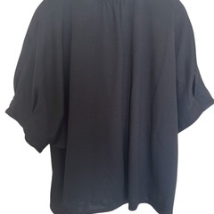 GU ブラック 半袖 Vネック シャツ Sの画像