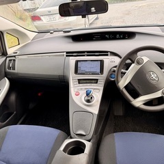 トヨタ　プリウスPHEV   平成24年車の画像