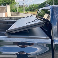 ハイラックスＧＵＮ125ハード三つ折りトノカバーの画像