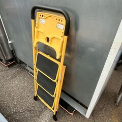 トレー付き 脚立 3段 折り畳み イエロー 便利 コンパクト 日曜大工 DIY 作業用 踏み台 ステップ A0843の画像