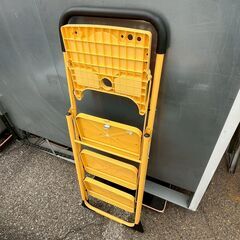 トレー付き 脚立 3段 折り畳み イエロー 便利 コンパクト 日曜大工 DIY 作業用 踏み台 ステップ A0843の画像