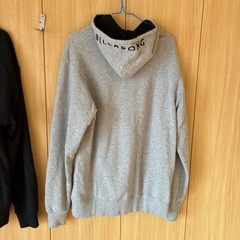 BILLABONG 　パーカー　２点の画像