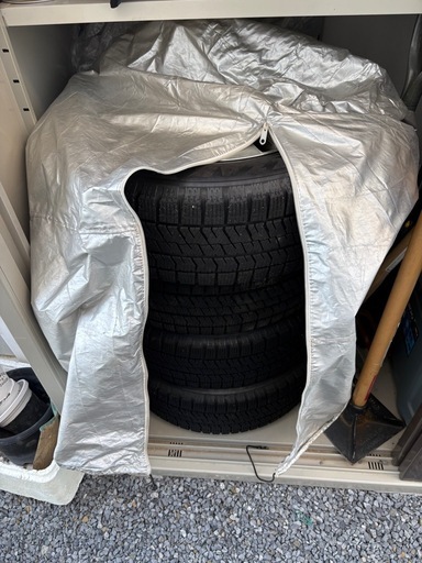 スタッドレスタイヤ　ホンダ４本純正アルミホイール付き 205/60R/16
美品