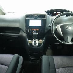 🦒自社ローン🦒8人乗りハイブリッドファミリーカー入庫です🤩の画像