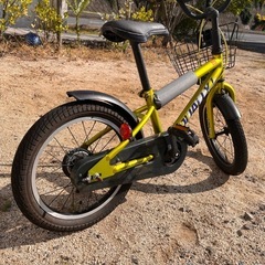 子供用自転車ヘルメット付き　値下げ可の画像