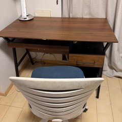 勉強机+椅子の画像