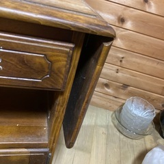 鉾田市汲上にある四角いテーブルの画像