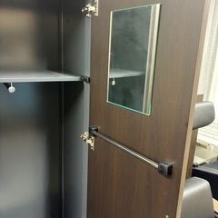 鍵付きロッカー　オフィス家具の画像