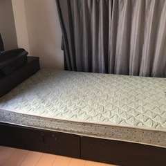 セミダブルベッドの画像